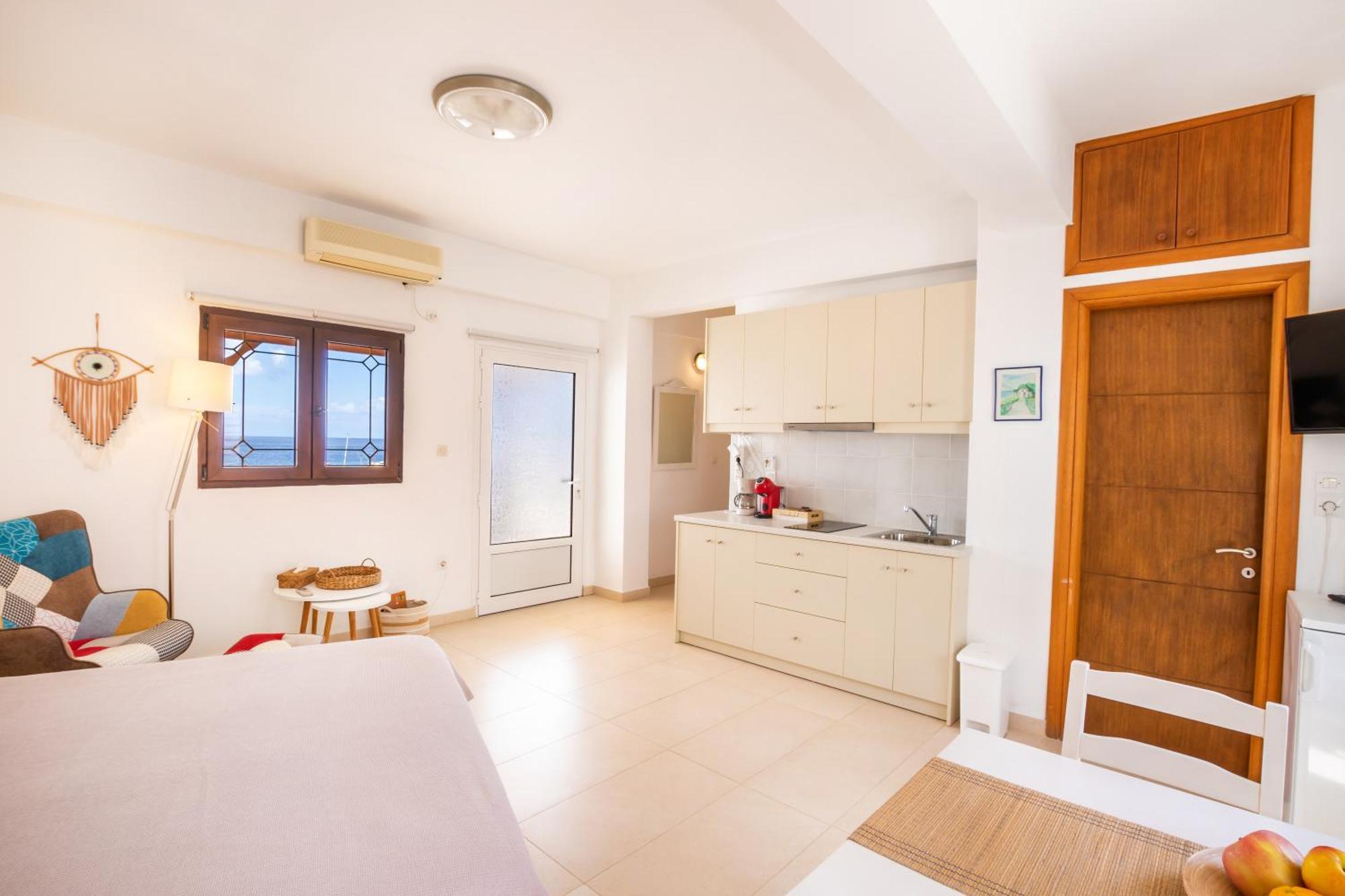Apartamento Mimis & Connie 2 Kárpatos Exterior foto