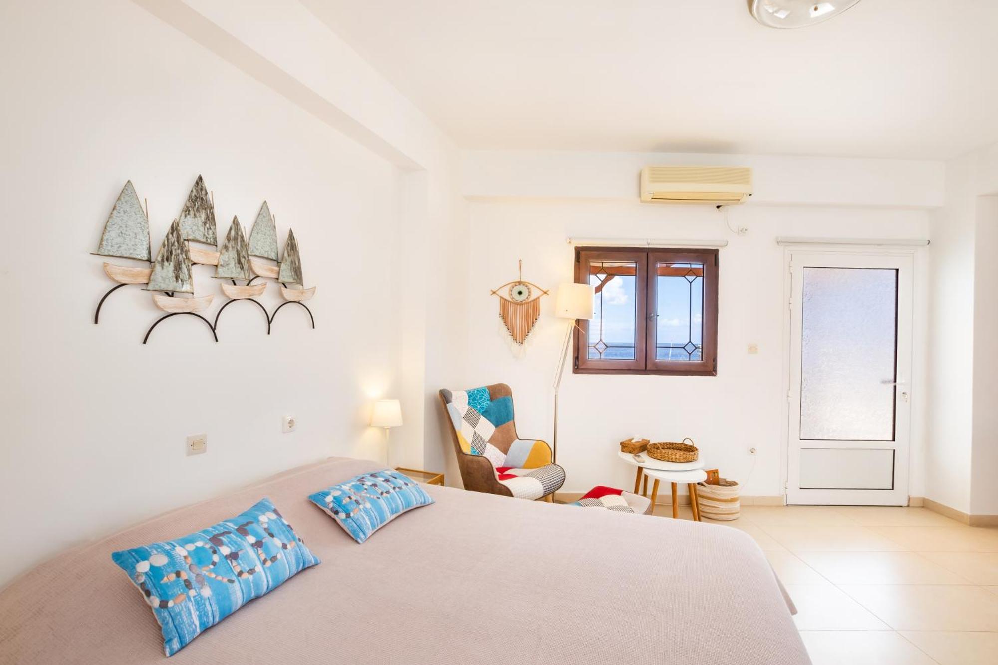 Apartamento Mimis & Connie 2 Kárpatos Exterior foto